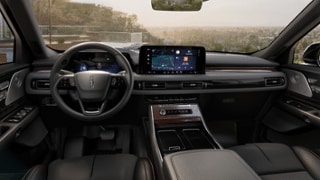 2025 Lincoln Lincoln Aviator Internal Image 2